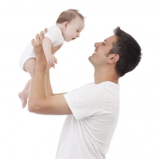 Parental leave builds dad-child bonds